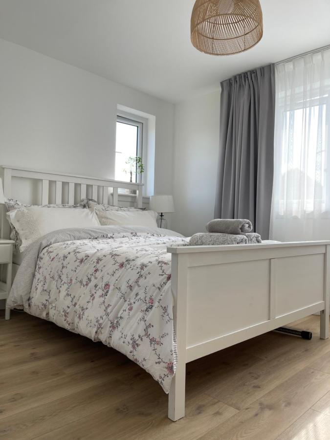 4 Bedrooms House With Garden Единбург Екстериор снимка